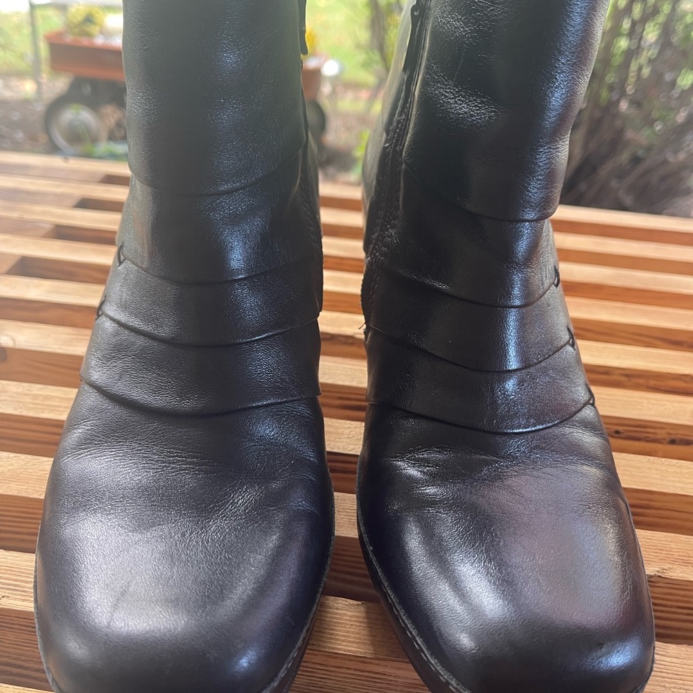 Clark's Black Leather Women's Boots